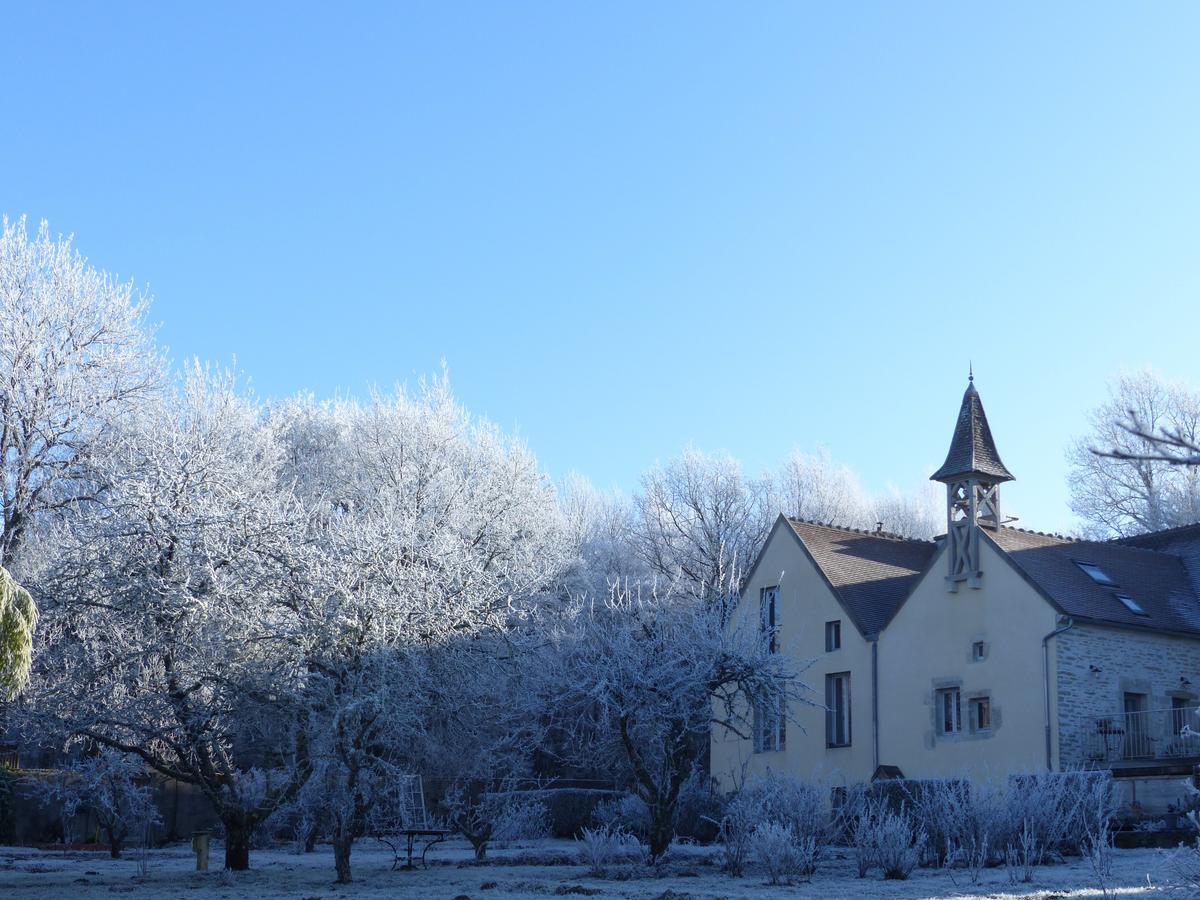Joux-la-Ville Val De La Nef Bed & Breakfast エクステリア 写真
