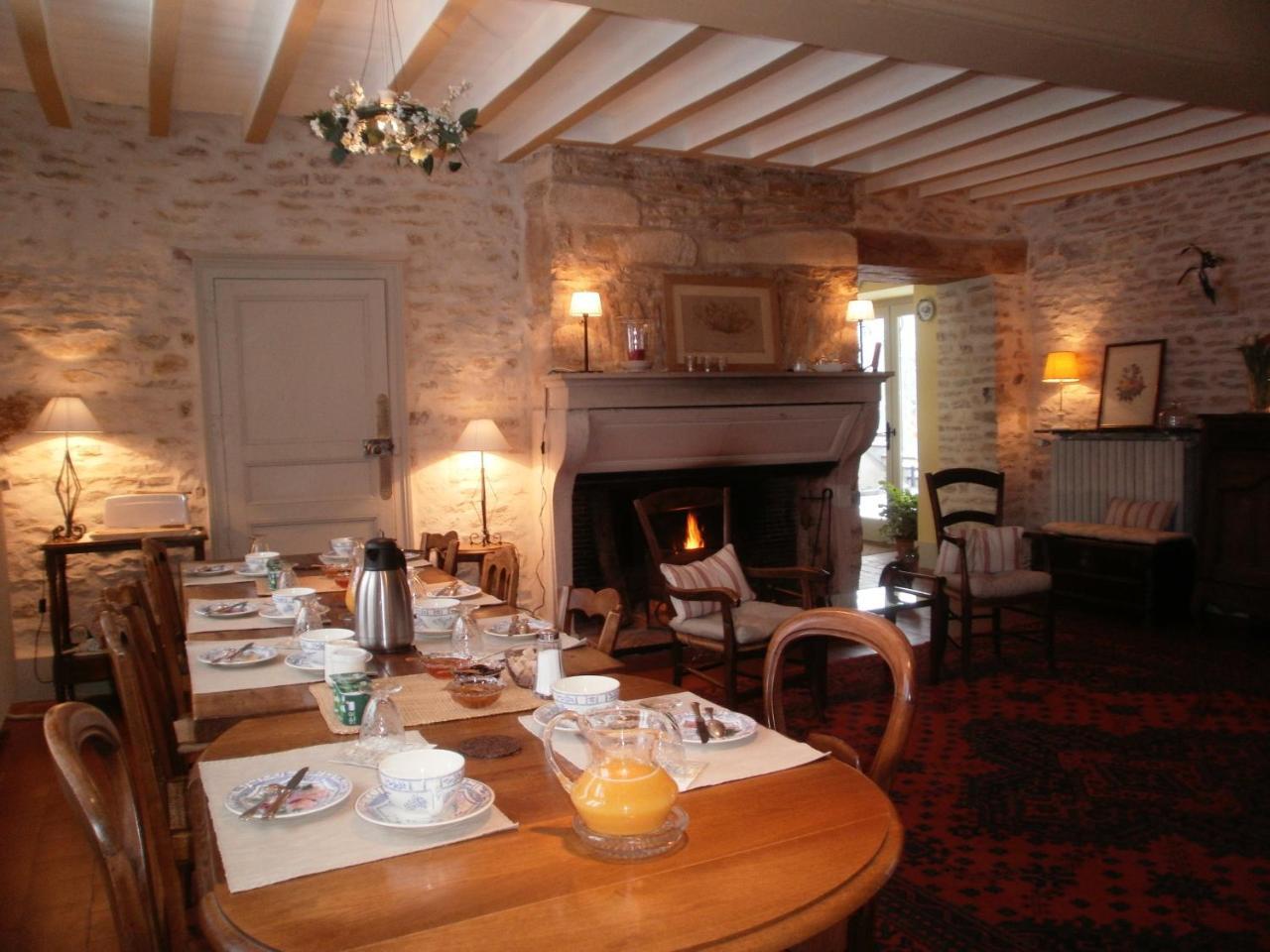 Joux-la-Ville Val De La Nef Bed & Breakfast エクステリア 写真