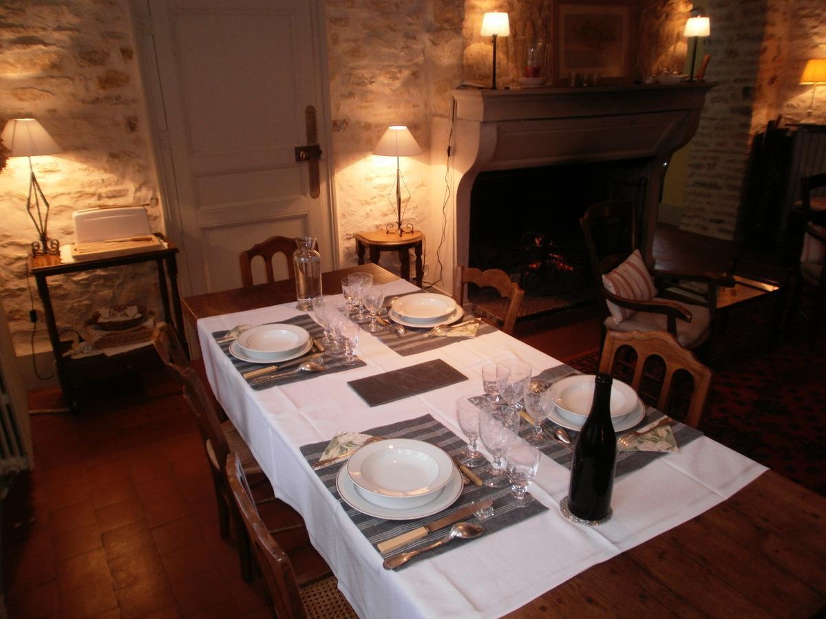 Joux-la-Ville Val De La Nef Bed & Breakfast エクステリア 写真